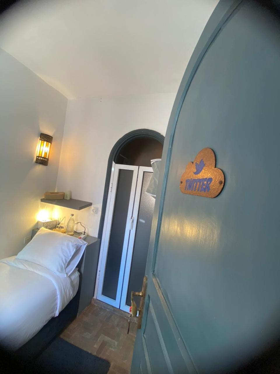 Tweets Hotel Szavíra Kültér fotó