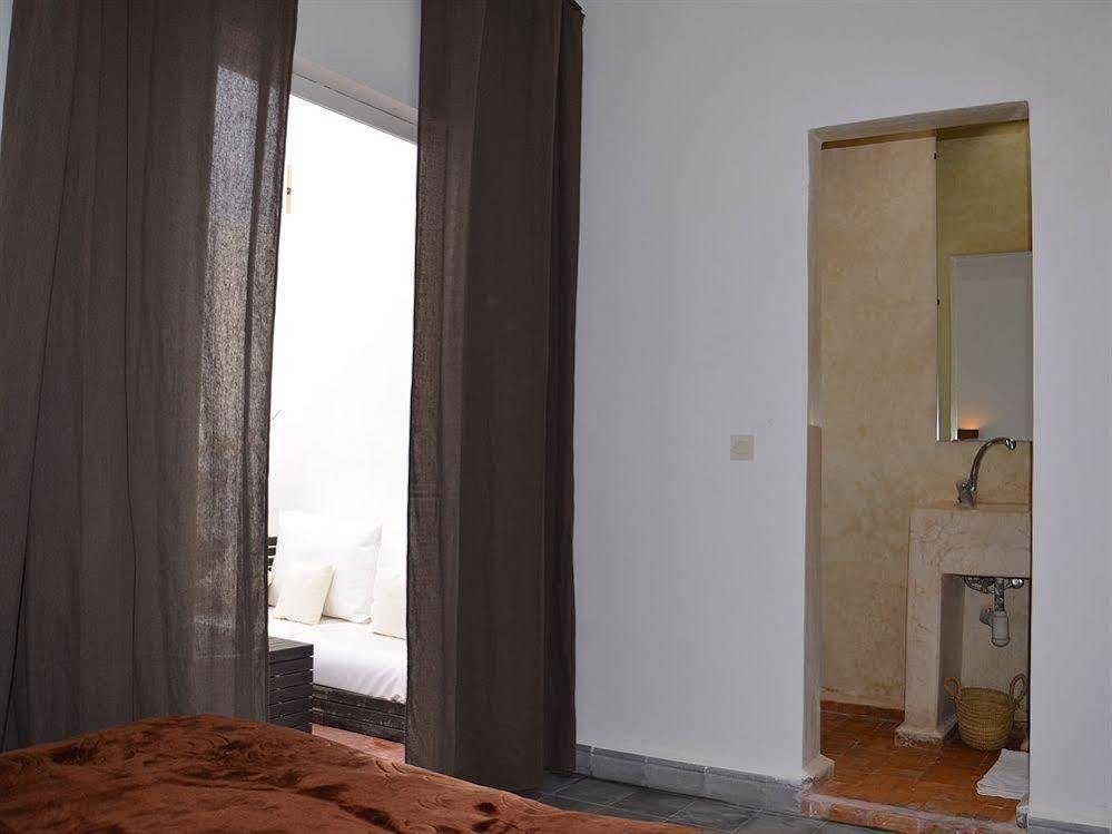 Tweets Hotel Szavíra Kültér fotó